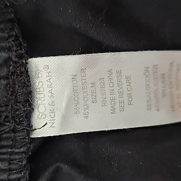 2 pairs scrub pants - Picture 5 of 5
